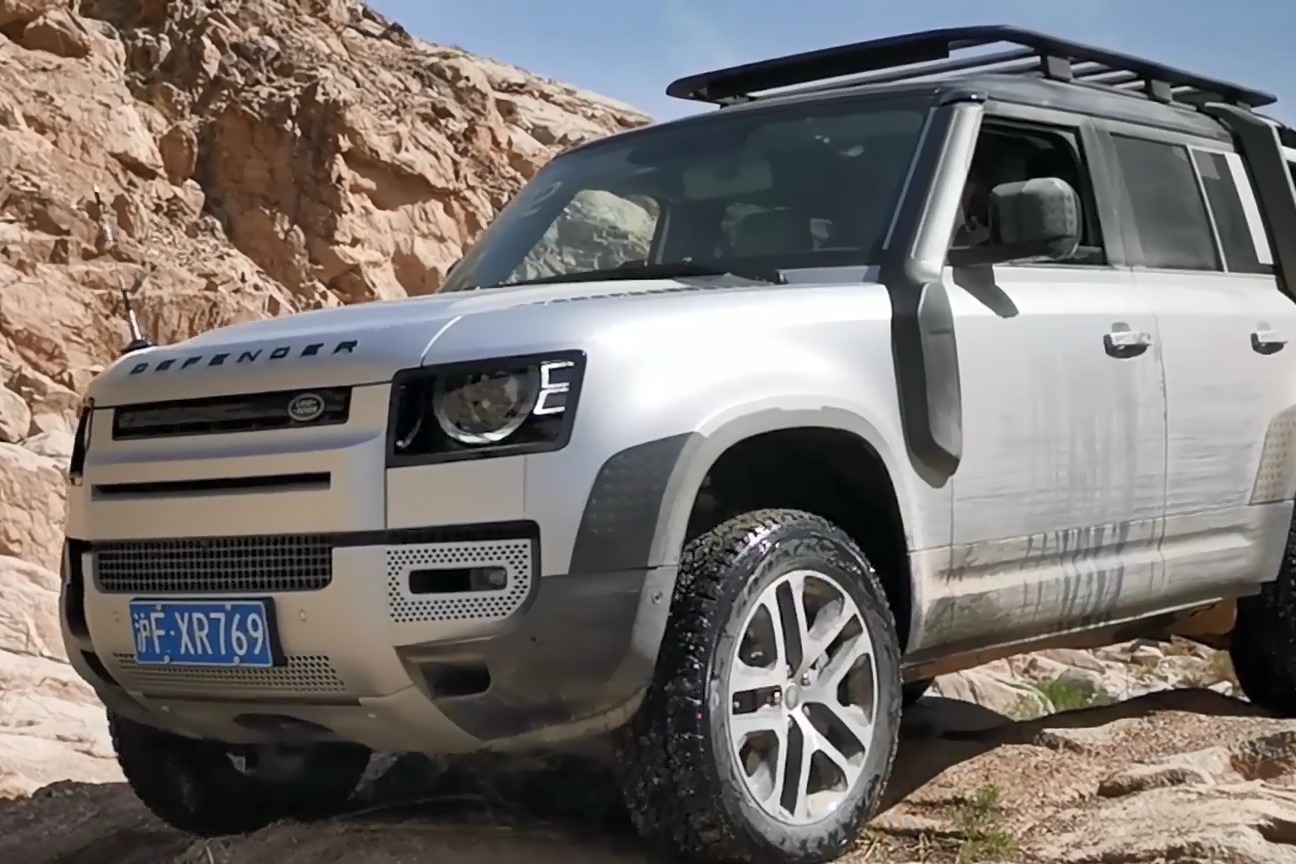 赵奕-路虎卫士试驾_1