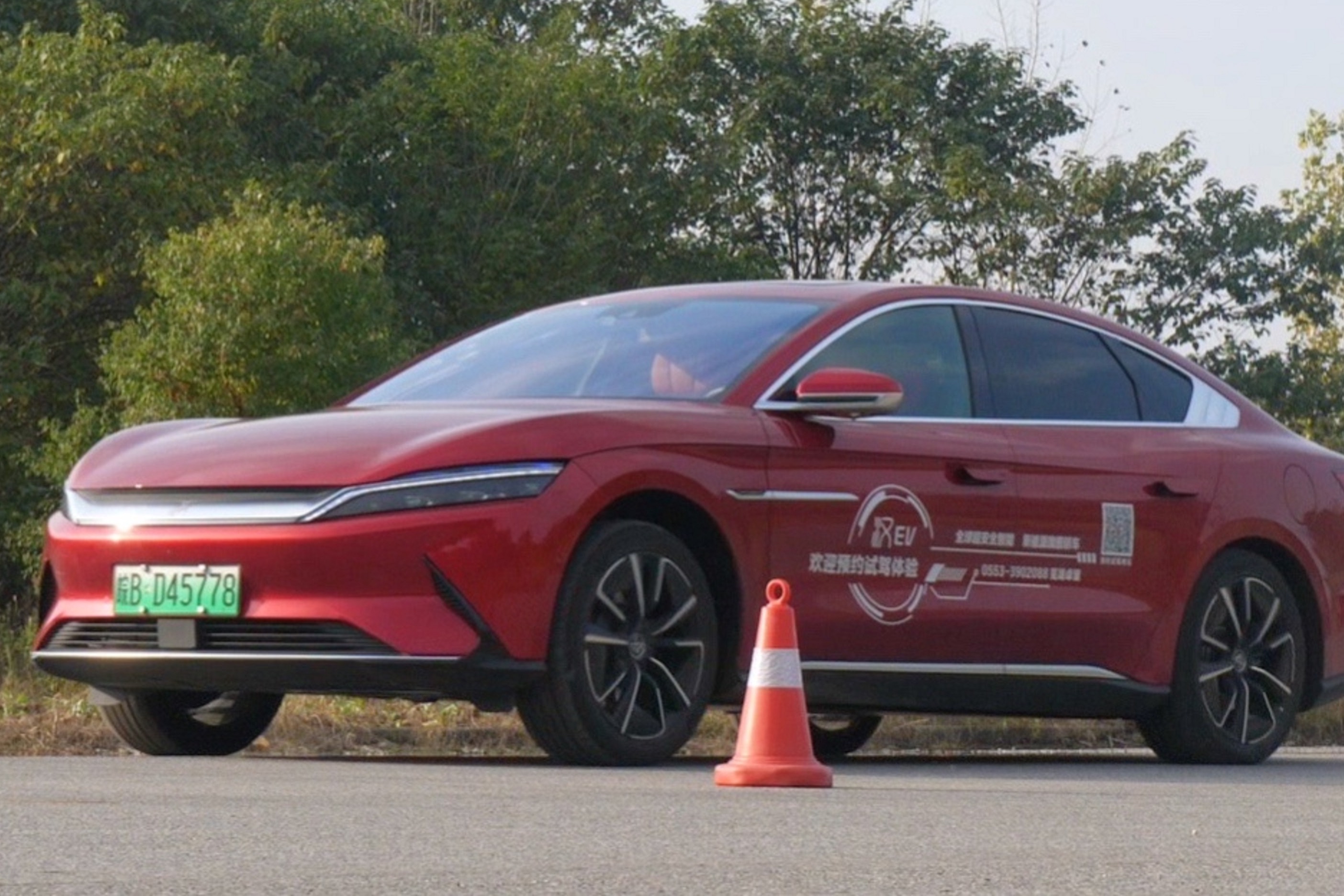 康康侃车|比亚迪汉EV加速性能实测，官宣3.9S、真的能跑到？