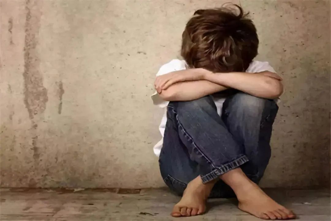 孩子胆怯懦弱,可能是出现了"蛋壳心理",学会三招应对更有效__凤凰网