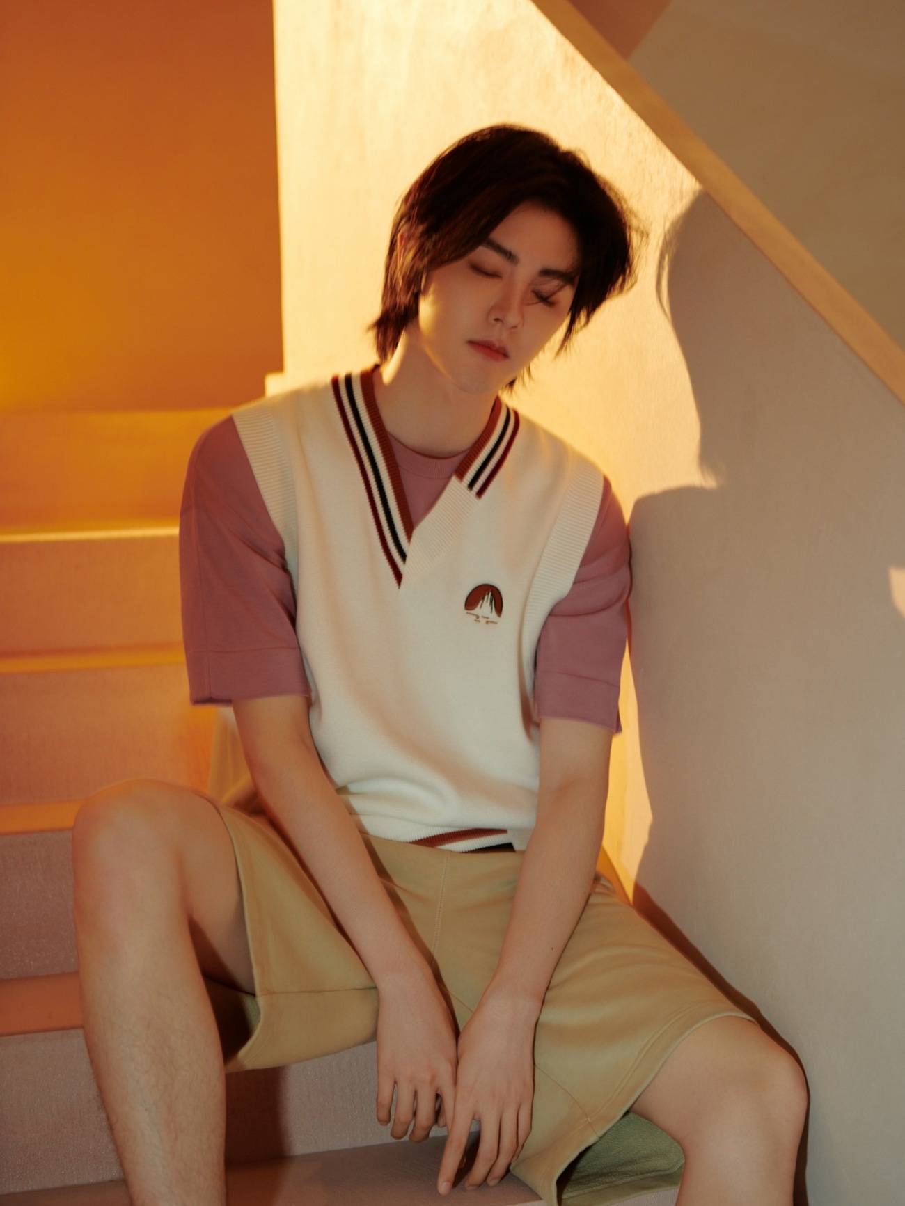 戴景耀文艺穿搭大片释出 《陌生的恋人》引期待