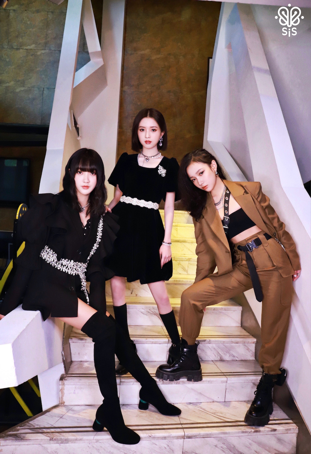 sis出道首场音乐会全程线上直播 蝶影花园主题藏巧思