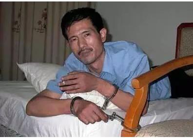 ▼押解途中的马汉庆