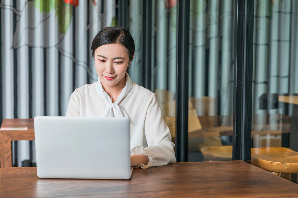 职场女性如何突围,成就自己平凡的荣耀?