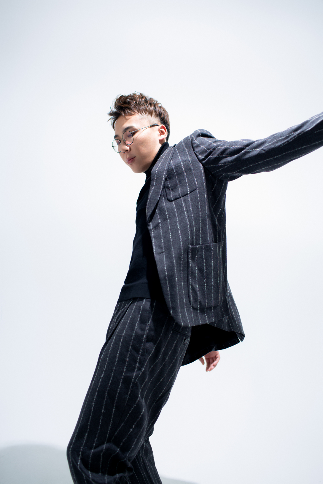 音尚时代旗下艺人赵骏 全新单曲《可,爱就爱》全网上线了__凤凰网