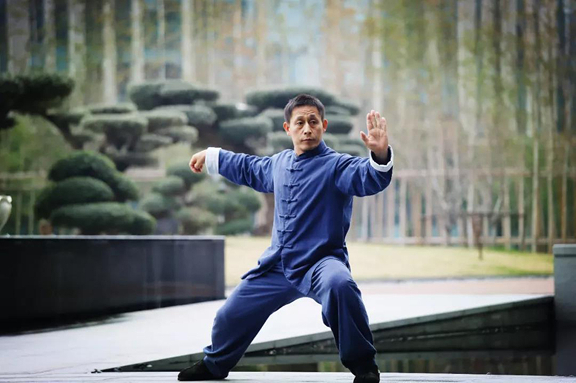 陈家沟太极拳学校总教练陈自强简介: 陈自强,出生于"太极拳