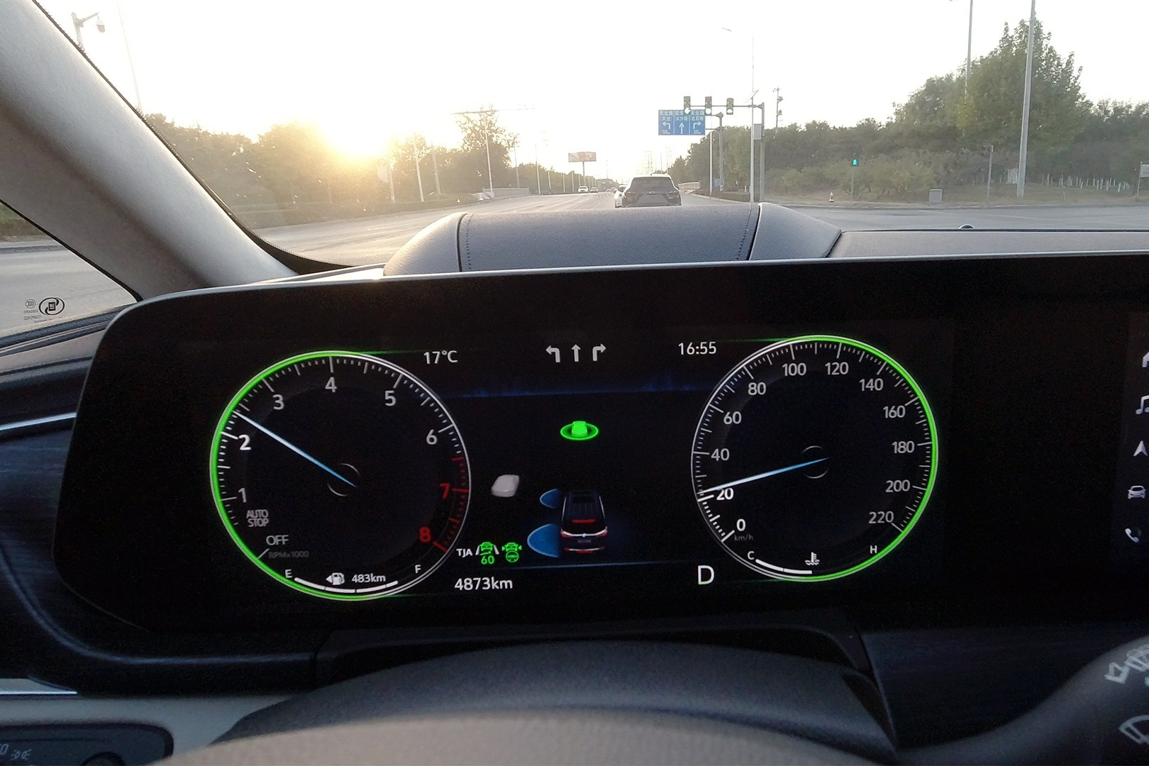 别克竟把最强技术放在一辆MPV上，聊聊GL8艾维亚的辅助驾驶系统