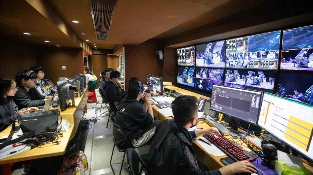 电竞直播vs传统赛事直播有何不同?带你揭秘qq飞车手游s联赛全制作