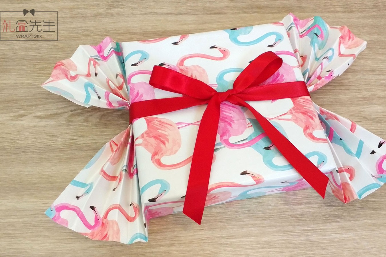 怎么创意包装礼物好看又有寓意？长方形礼物纸包装方法