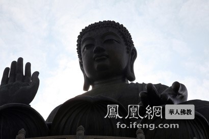 天坛大佛（图片来源：凤凰网佛教 摄影：丹珍旺姆）