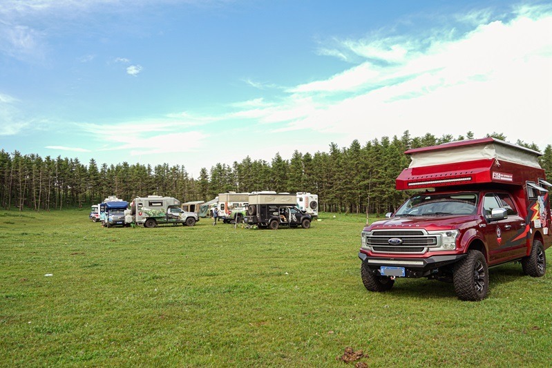 福特F150自由者越野房车陪你生活旅游两不误。