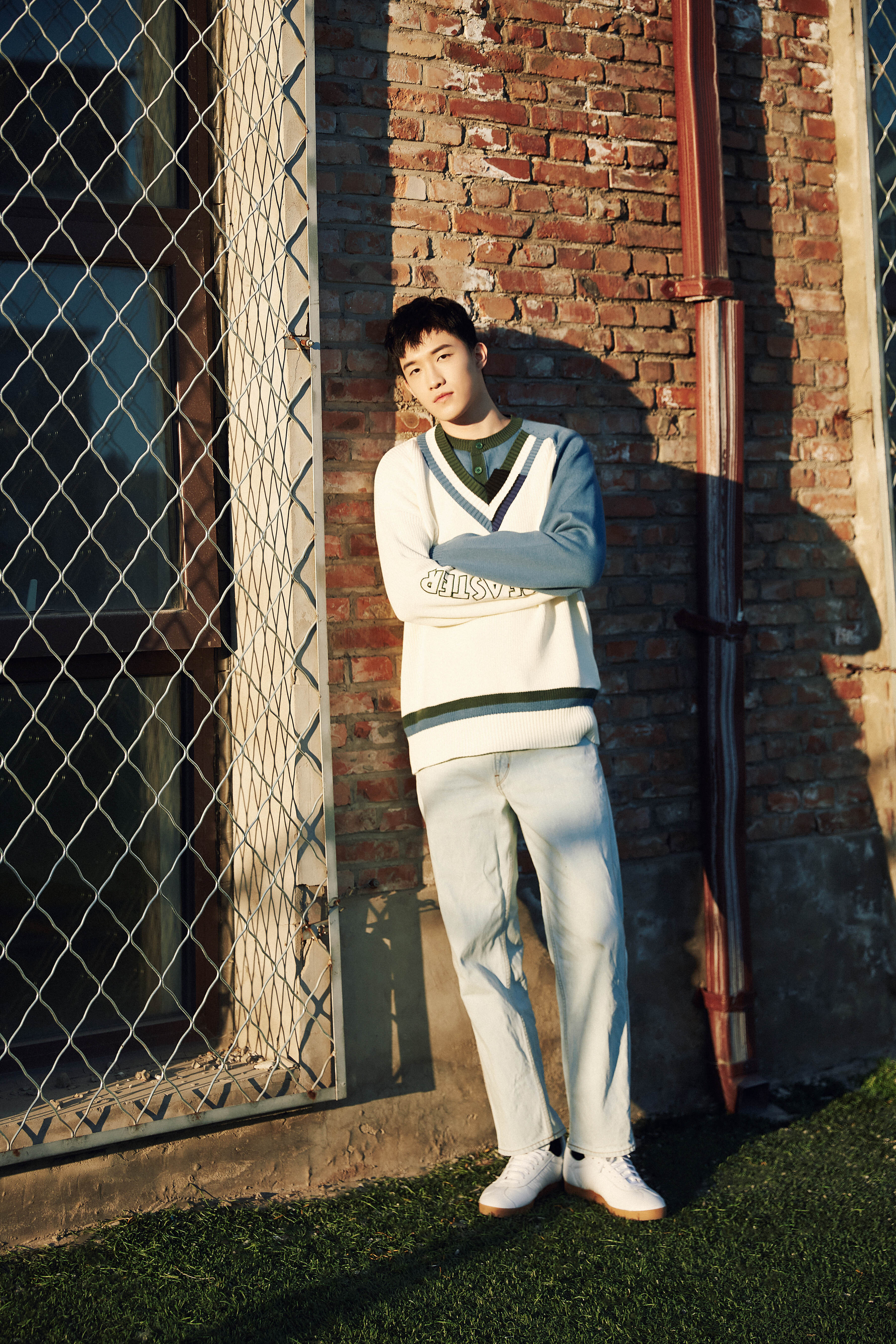 龚锐秋日画报释出邂逅别样少年魅力