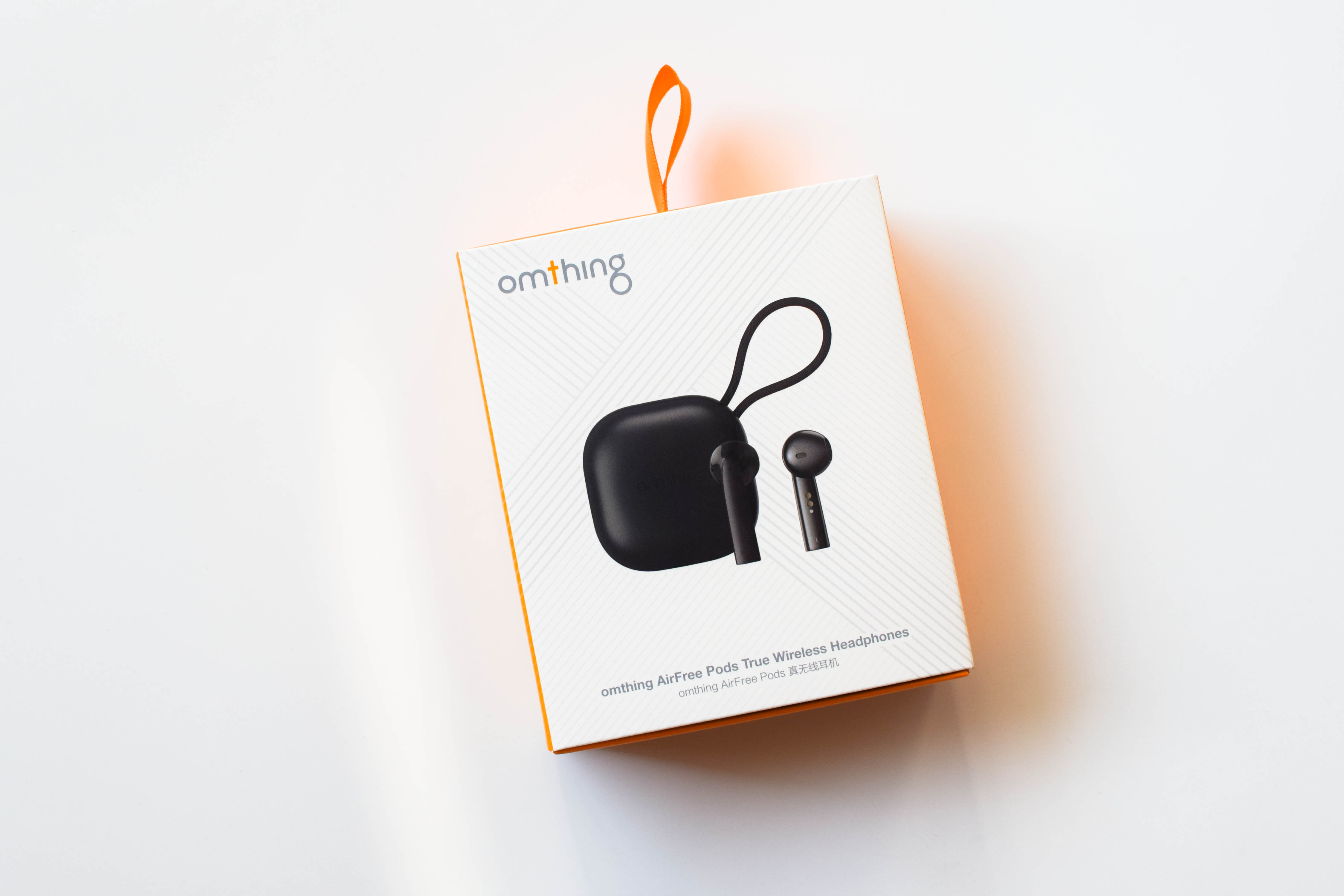 外观漂亮,声音好听——omthing小方盒真无线蓝牙耳机__凤凰网