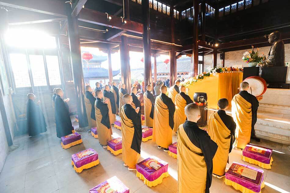 庄严殊胜，实拍雪窦山纪念太虚大师诞辰130年传供大典