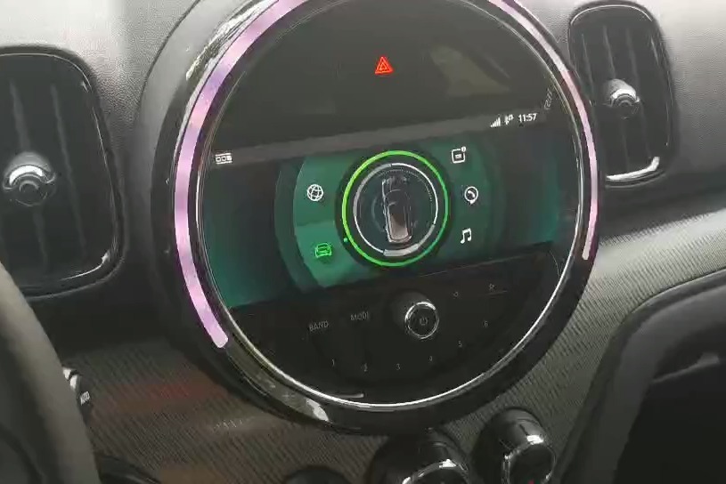 抢鲜看：MINI COUNTRYMAN的圆形中控屏，灵敏度极佳