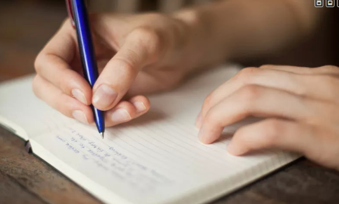 莫名其妙的"写字手抖"?三分钟读懂摆脱它!