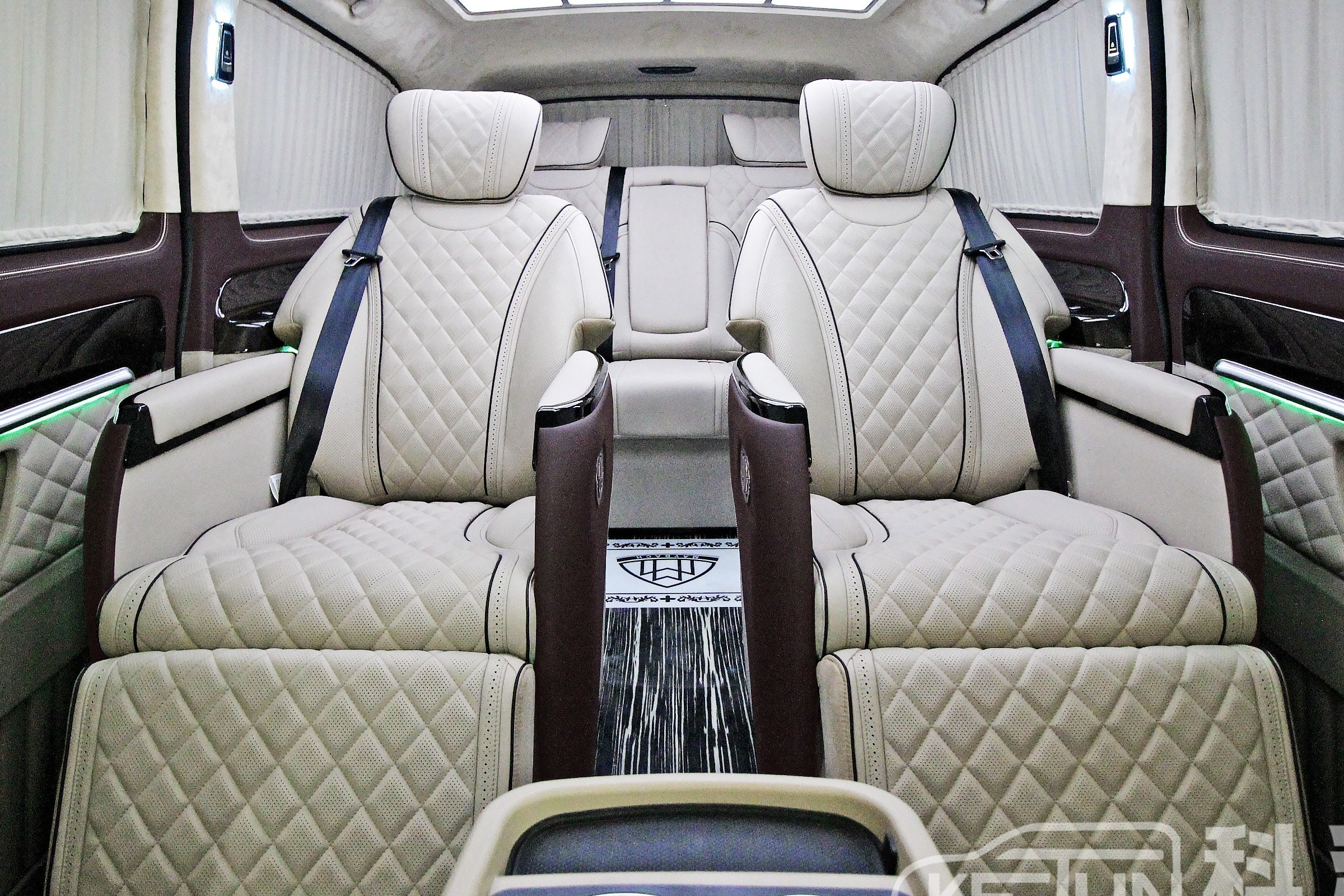 2021款奔驰Vito光辉岁月版高清视频欣赏