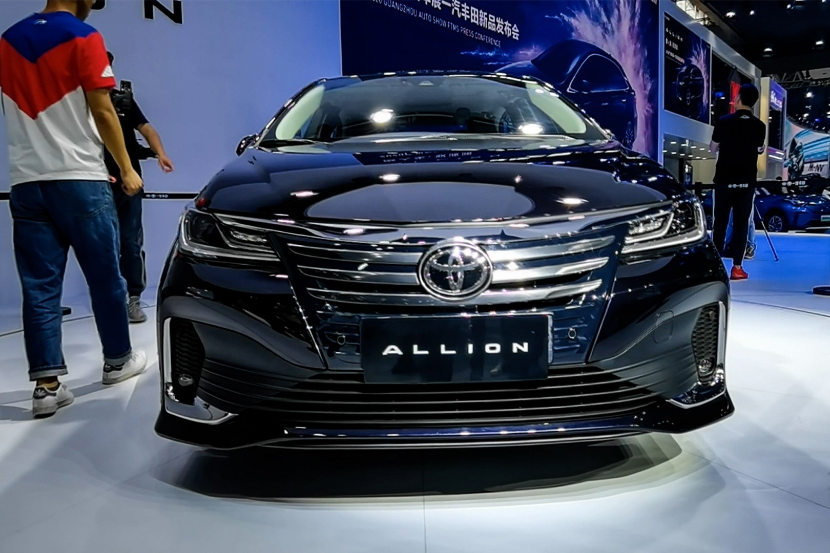 两分钟带你看懂广州车展上的丰田傲澜