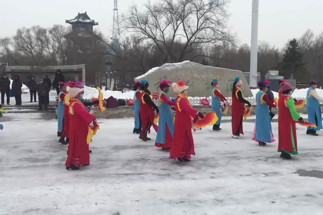 雪中东北大秧歌 冰天雪地扭起来