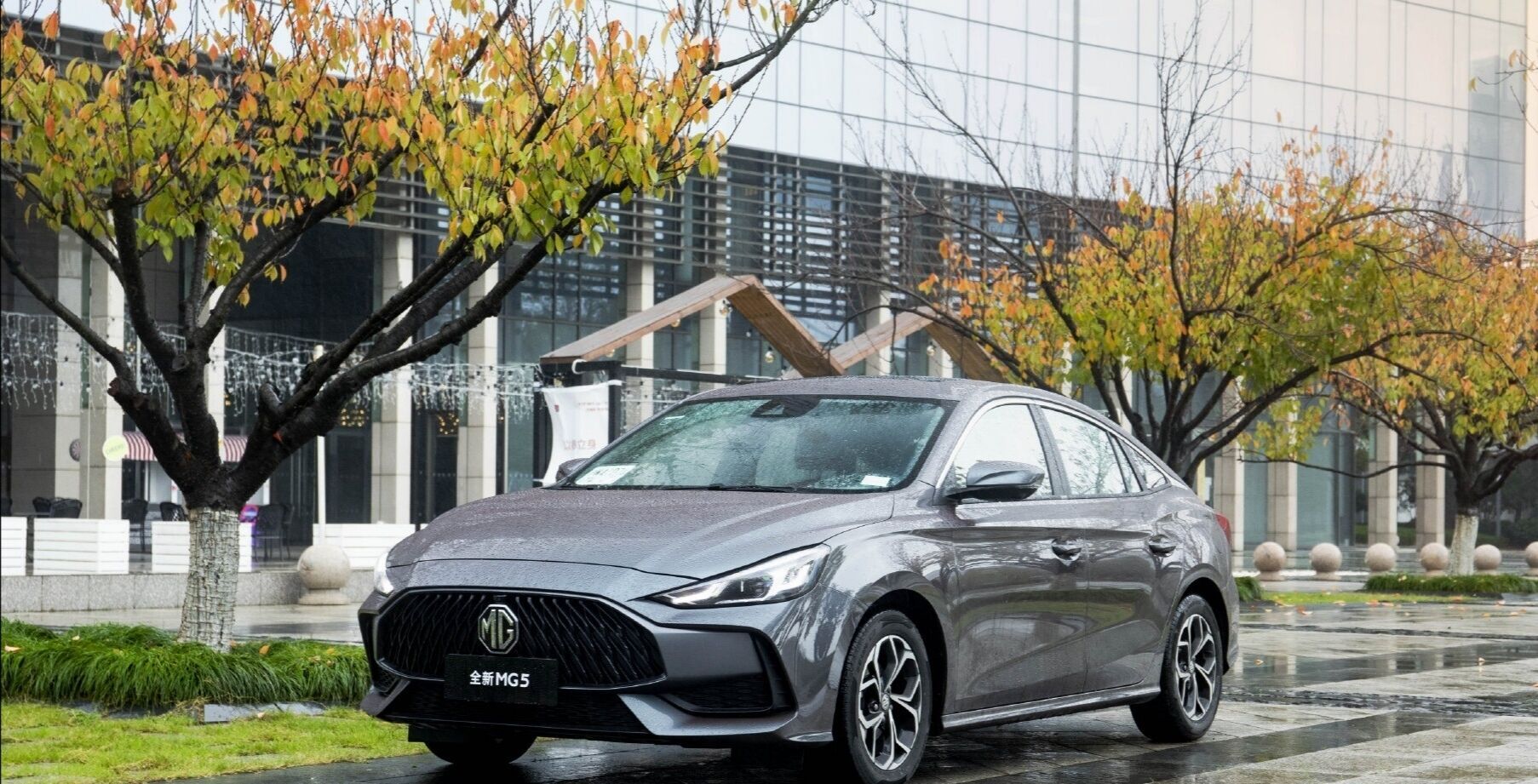 8万级运动家轿,名爵5比polo plus更好开