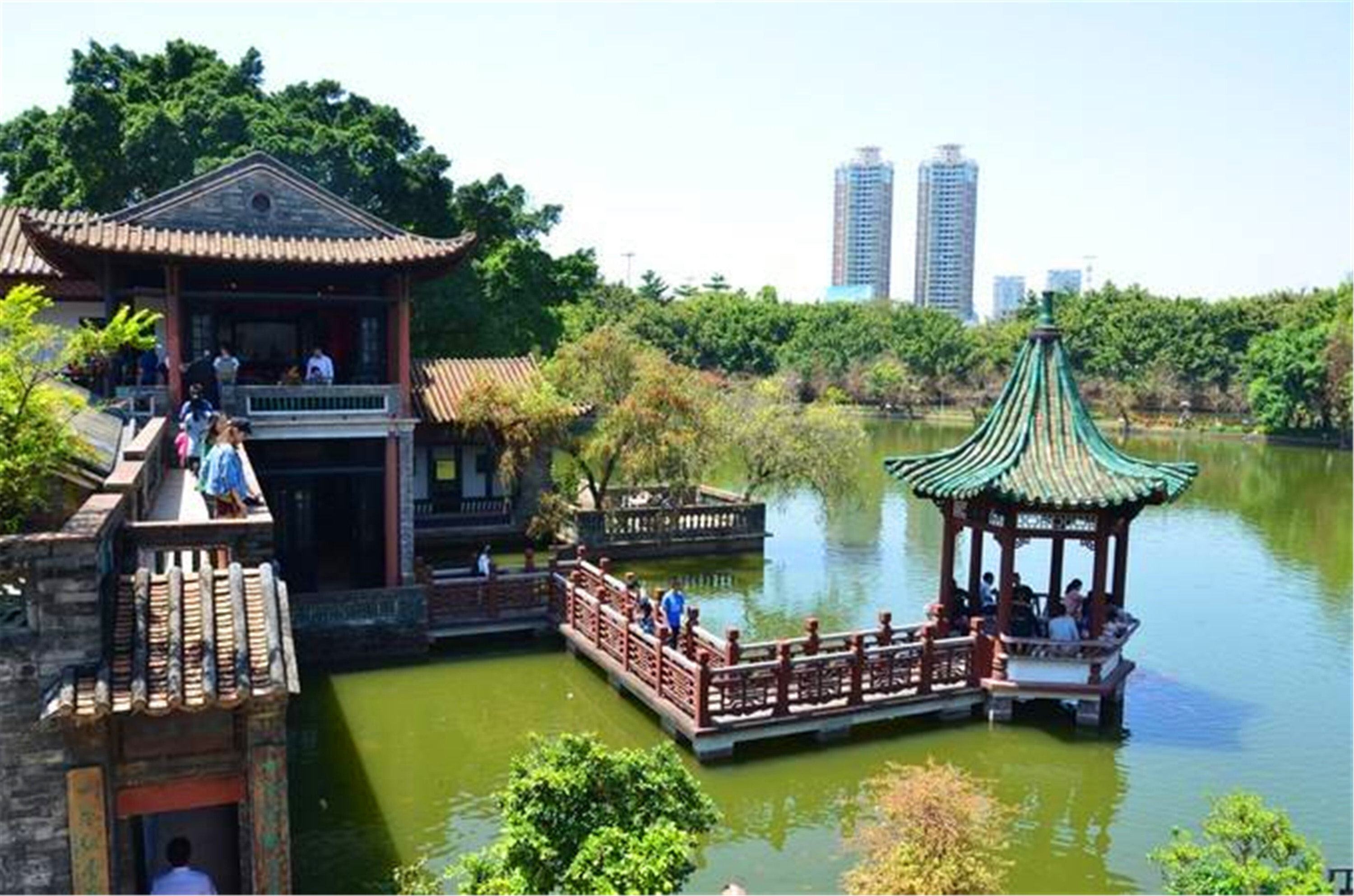 东莞可园与顺德清晖园,番禺余荫山房,佛山梁园合称广东清代四大名园.