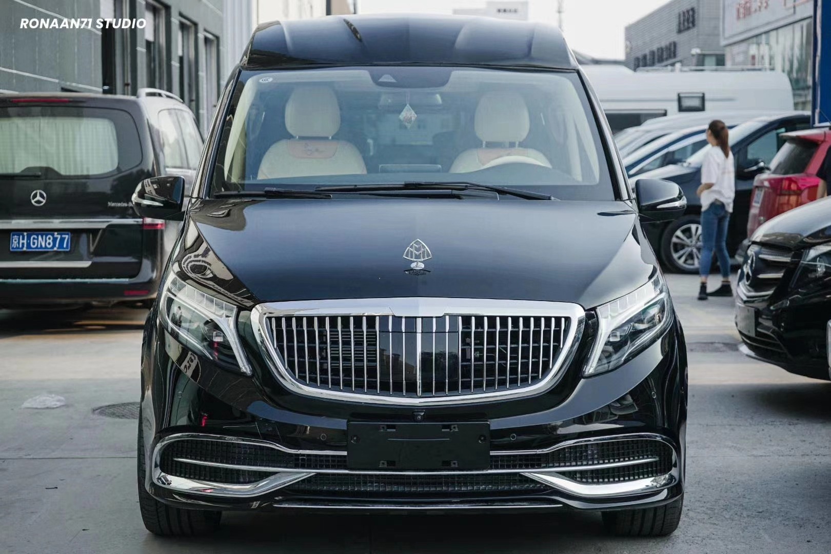 奔驰V260L尊贵加长版七座商务车 最新款什么价格