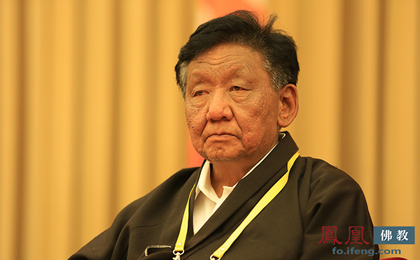 中国佛教协会副会长策墨林·单增赤列(图片来源:凤凰网佛教)