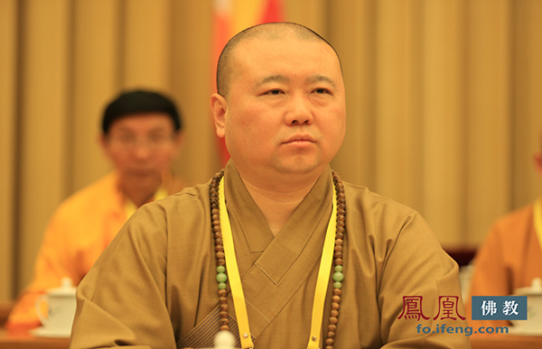 中国佛教协会副会长觉醒法师(图片来源:凤凰网佛教)