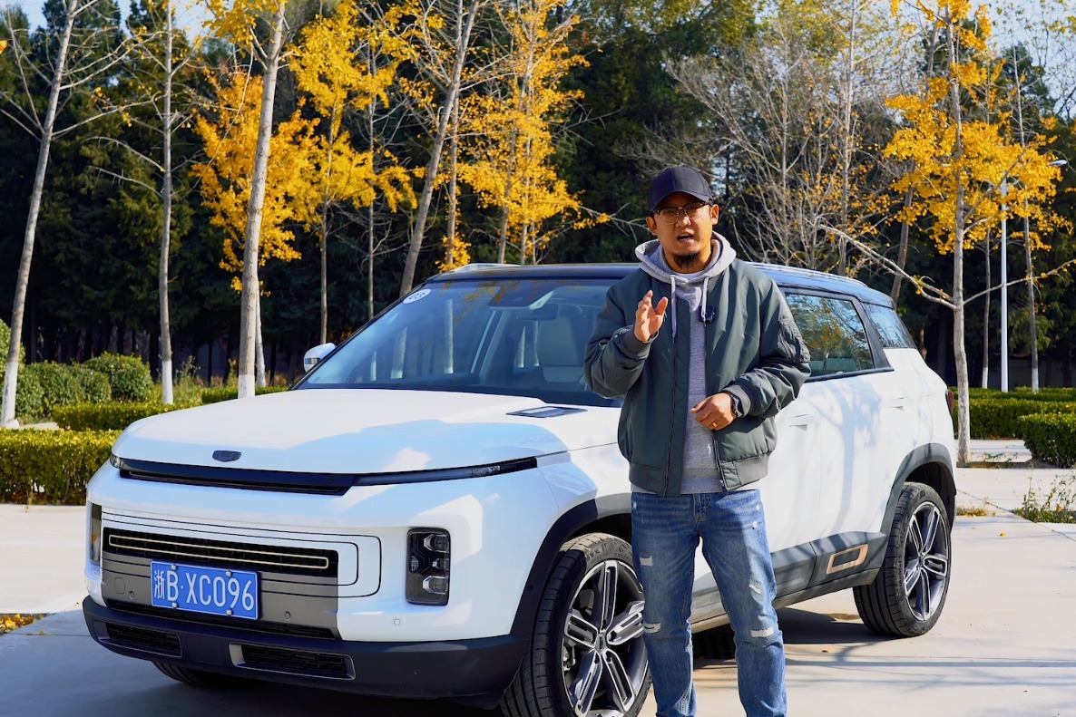 科幻造型+智能科技的灵动SUV——​试驾吉利ICON