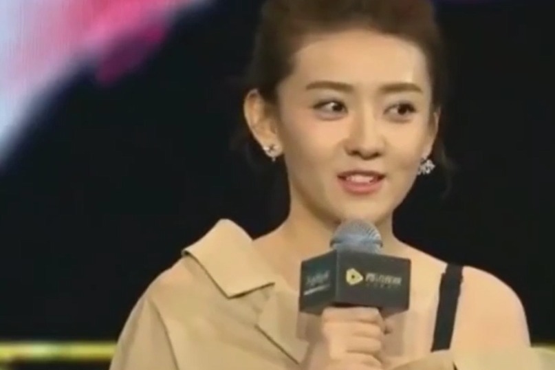 梁洁删动态疑与蒲巴甲分手，两人订婚两年未结婚