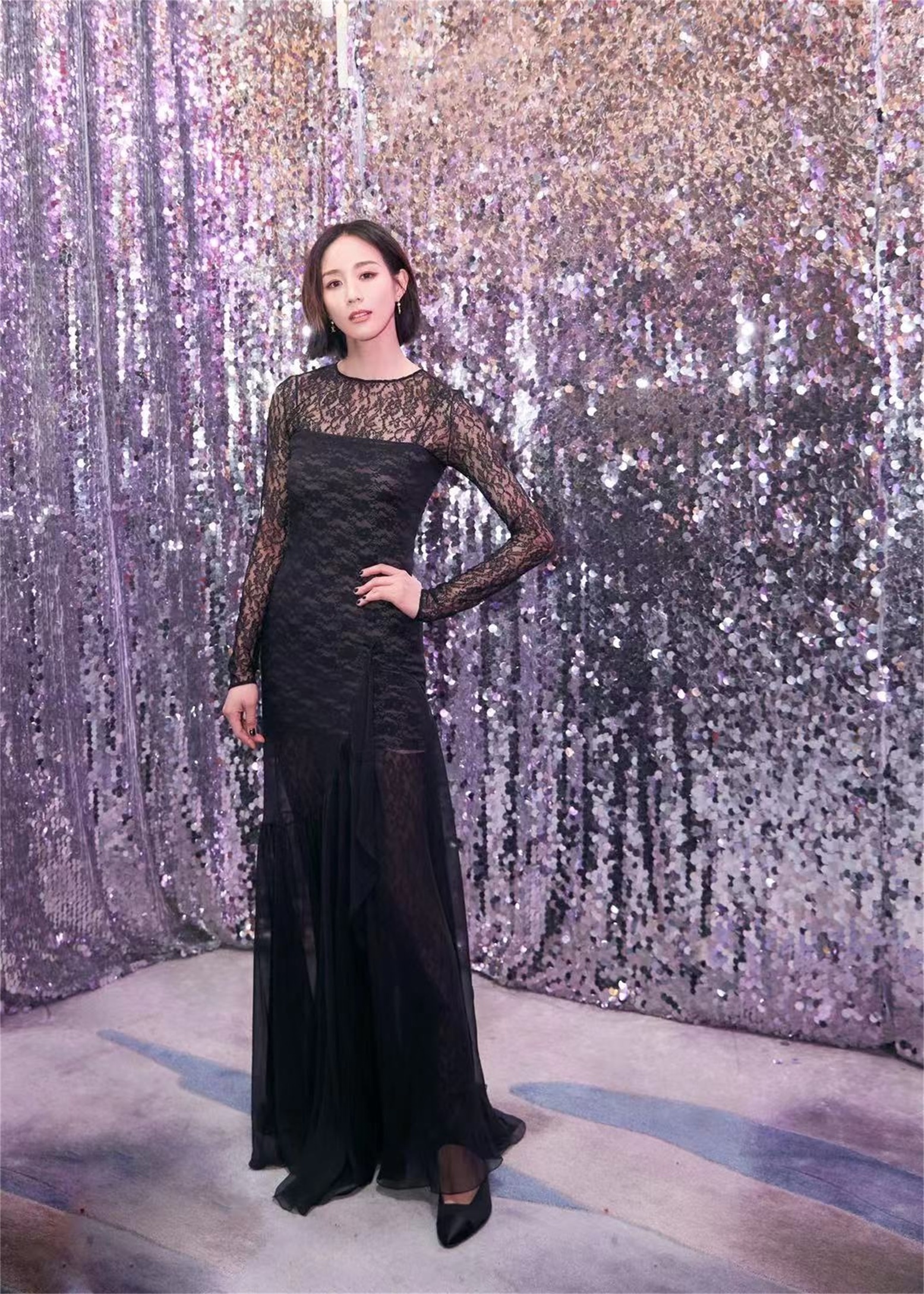 张钧甯出席cosmo时尚盛典 自信无畏倡行环保时尚__凤凰网