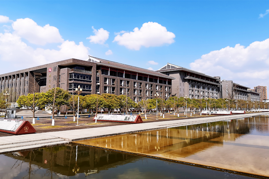 四川大学研究生院在全国410所大学研究生院(部)中位居第14名,a级.