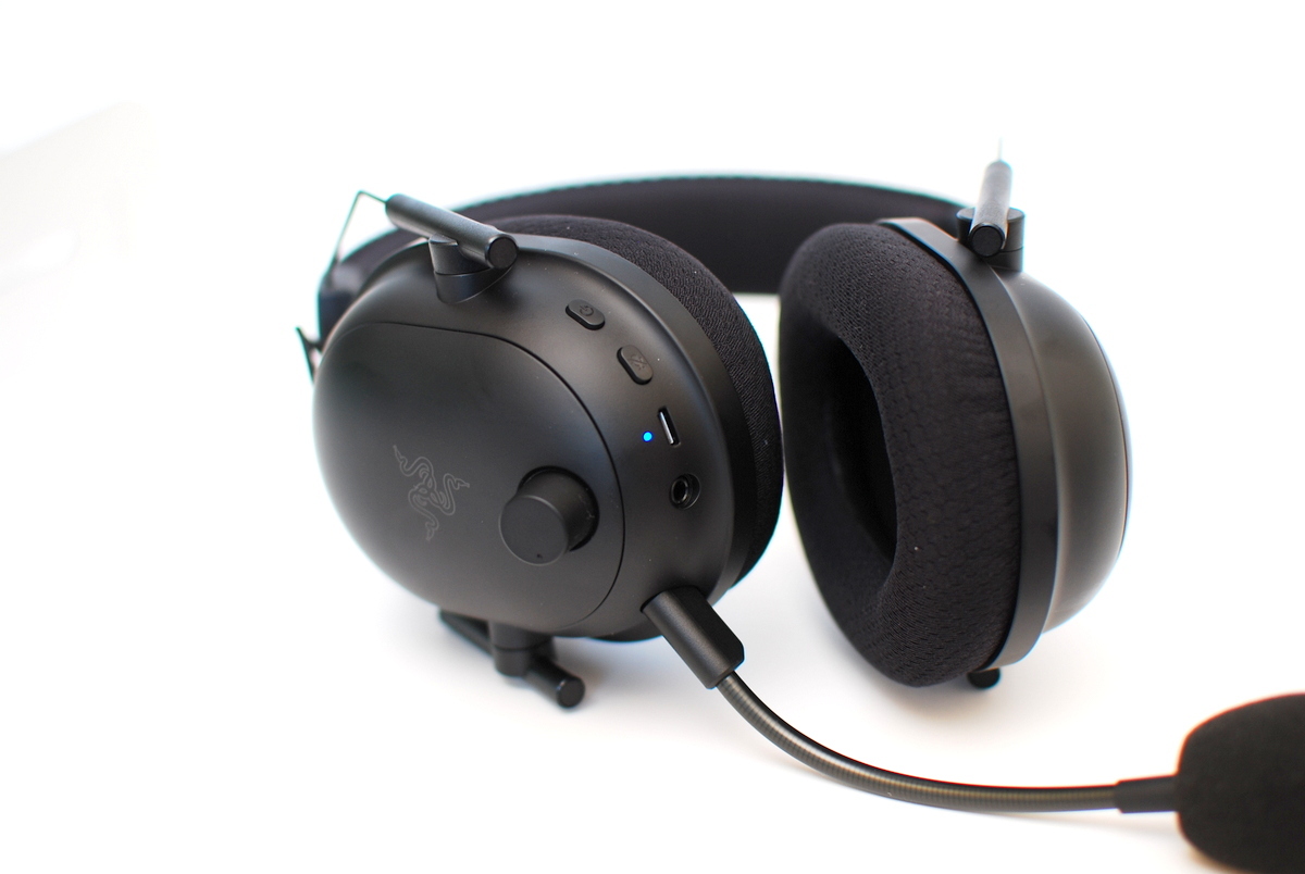 让我放弃所有无线游戏耳机不二之选雷蛇旋风黑鲨v2专业版