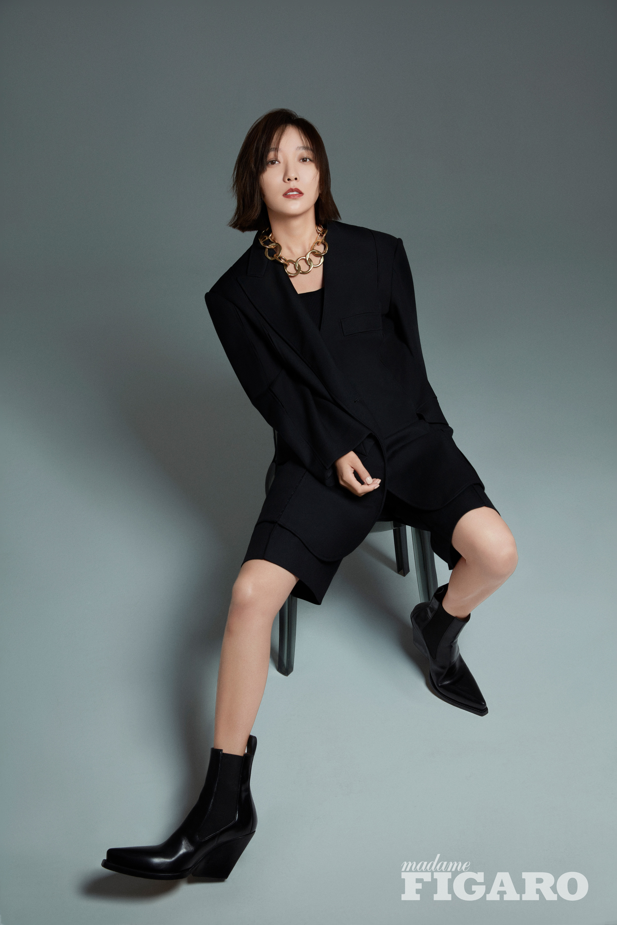 王珞丹登杂志闭年刊封面 破译自然彰显女性之美_凤凰网娱乐_凤凰网