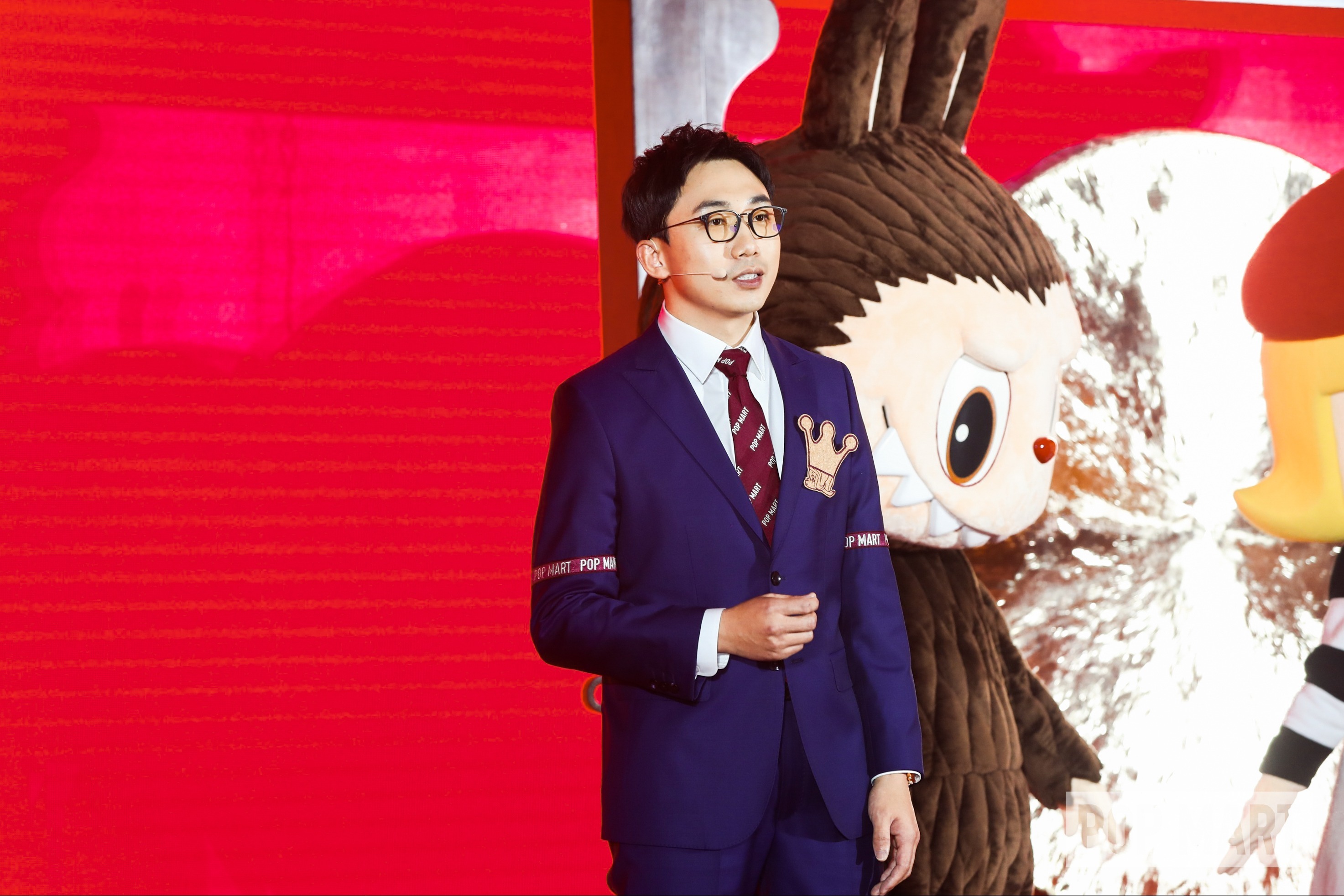 泡泡玛特上市：市值超千亿 33岁创始人身价500亿