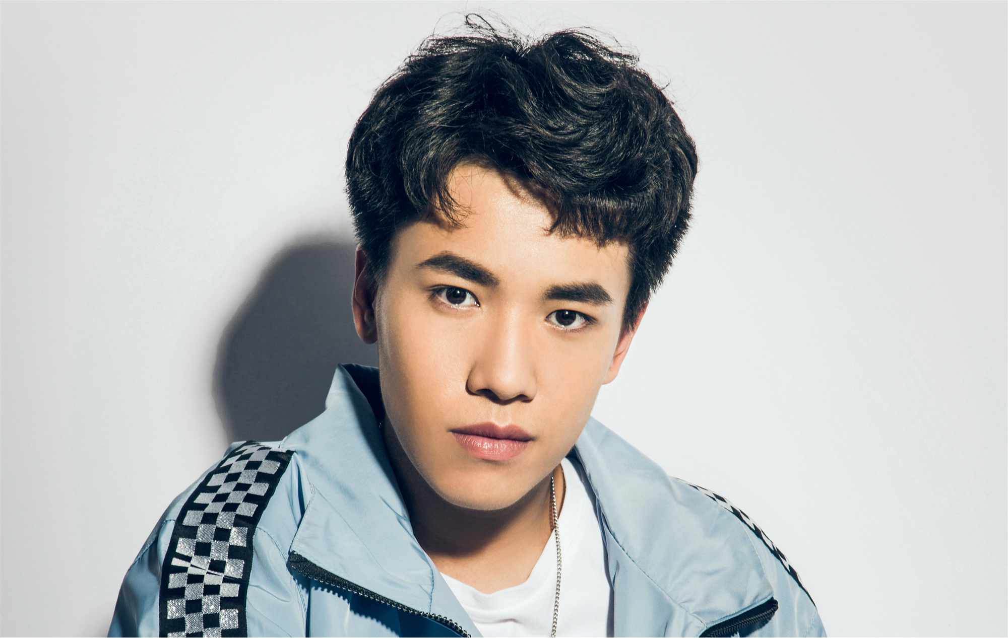 熹文娱乐:沈文杰 认真演戏热爱生活