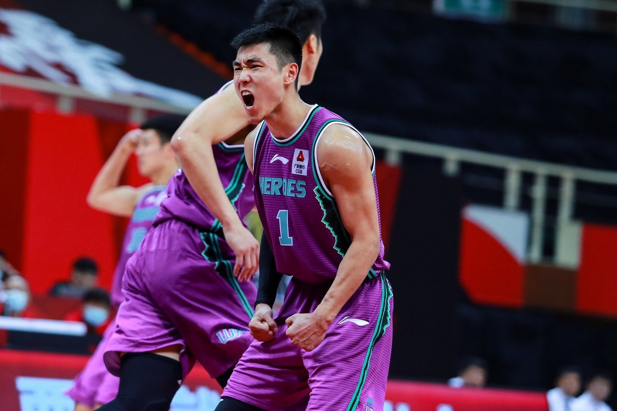 星耀cba35分17助近三年本土首个三双高诗岩在山东一飞冲天