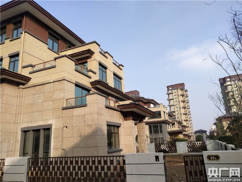 固始县"售卖五证齐全别墅"违建岂能强词夺理? __凤凰网