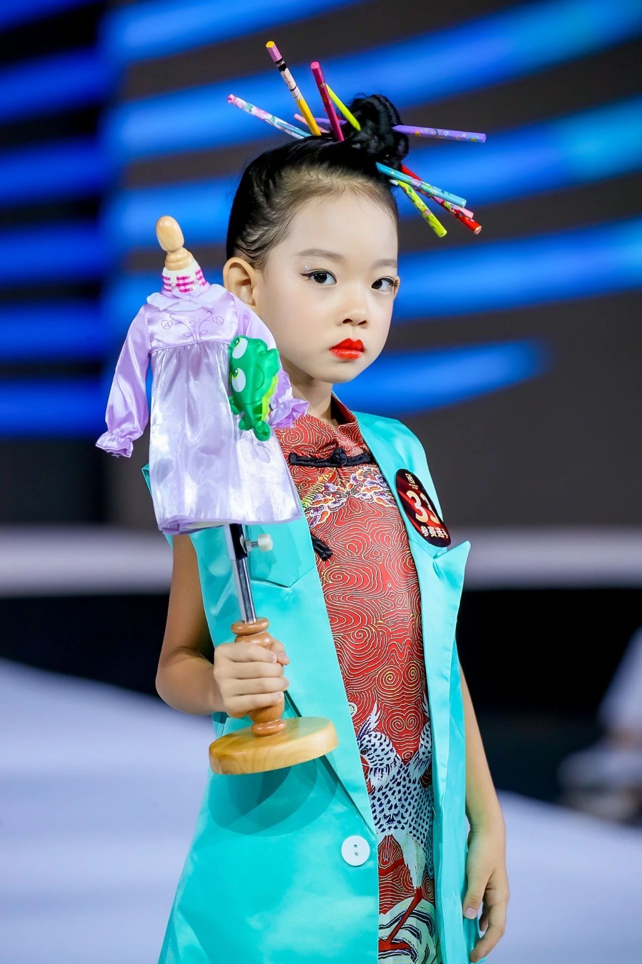 童星专访第一童星明星选手李宇桐台上一分钟台下十年功