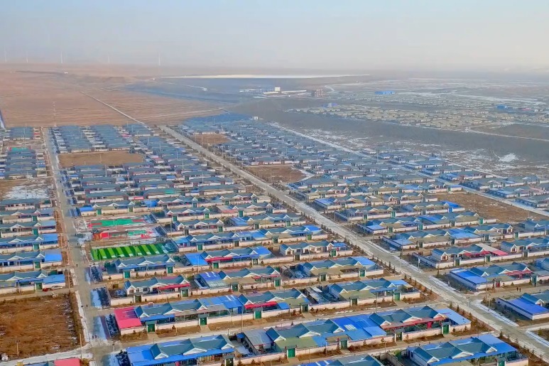 冬雪后的德吉新村