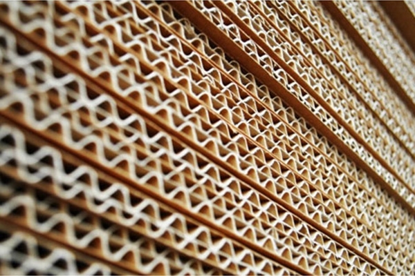 目前,国内外瓦楞纸板生产线的瓦楞辊均采用这种uv形状的波形瓦楞辊.