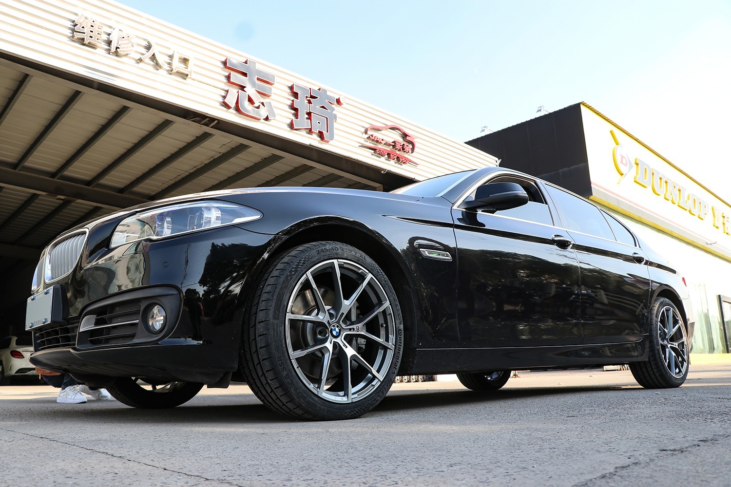 宝马5系升级改装19寸锻造轮毂