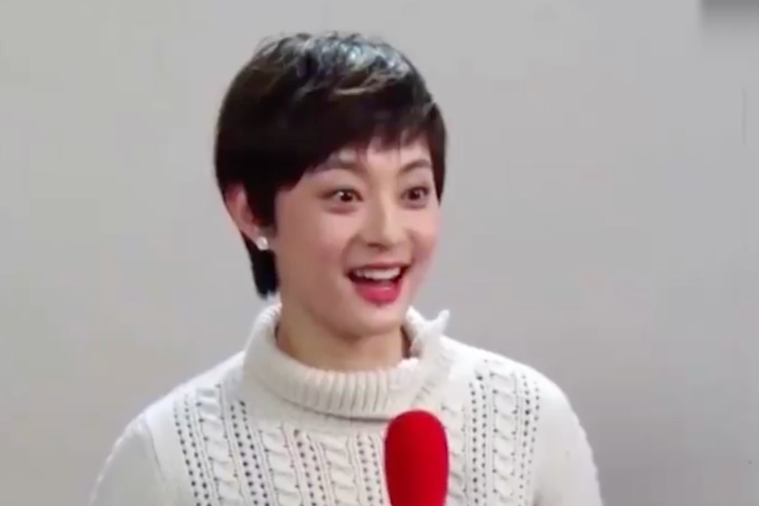 座位名字被写错成孙莉？孙俪回应：是我坐错了位置