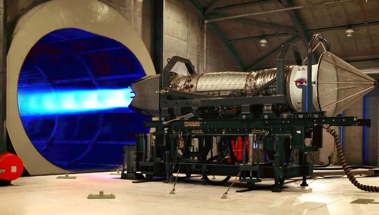 随着俄罗斯新一代航空发动机研制成功,俄军隐形轰炸机项目终于突破了