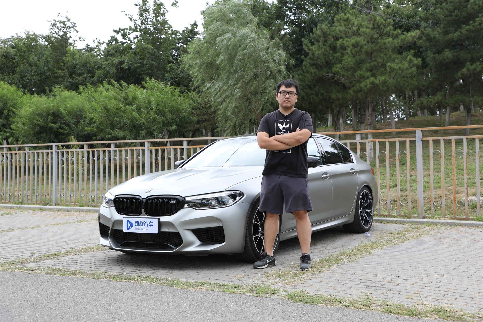 温顺又低调 试驾宝马m5雷霆版