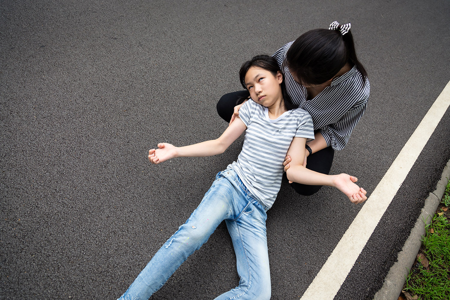 小孩生病图片大全-小孩生病高清图片下载-觅知网