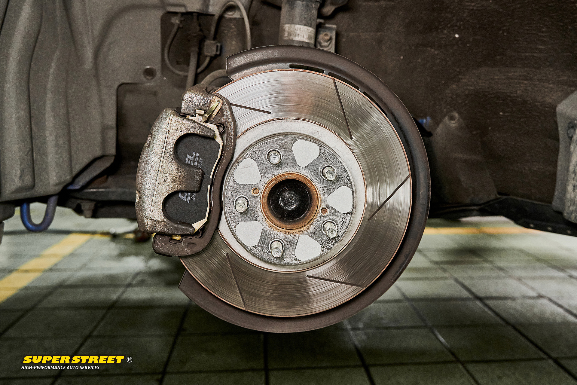 畅玩赛道 斯巴鲁brz更换dixcel z系列高性能刹车片__凤凰网