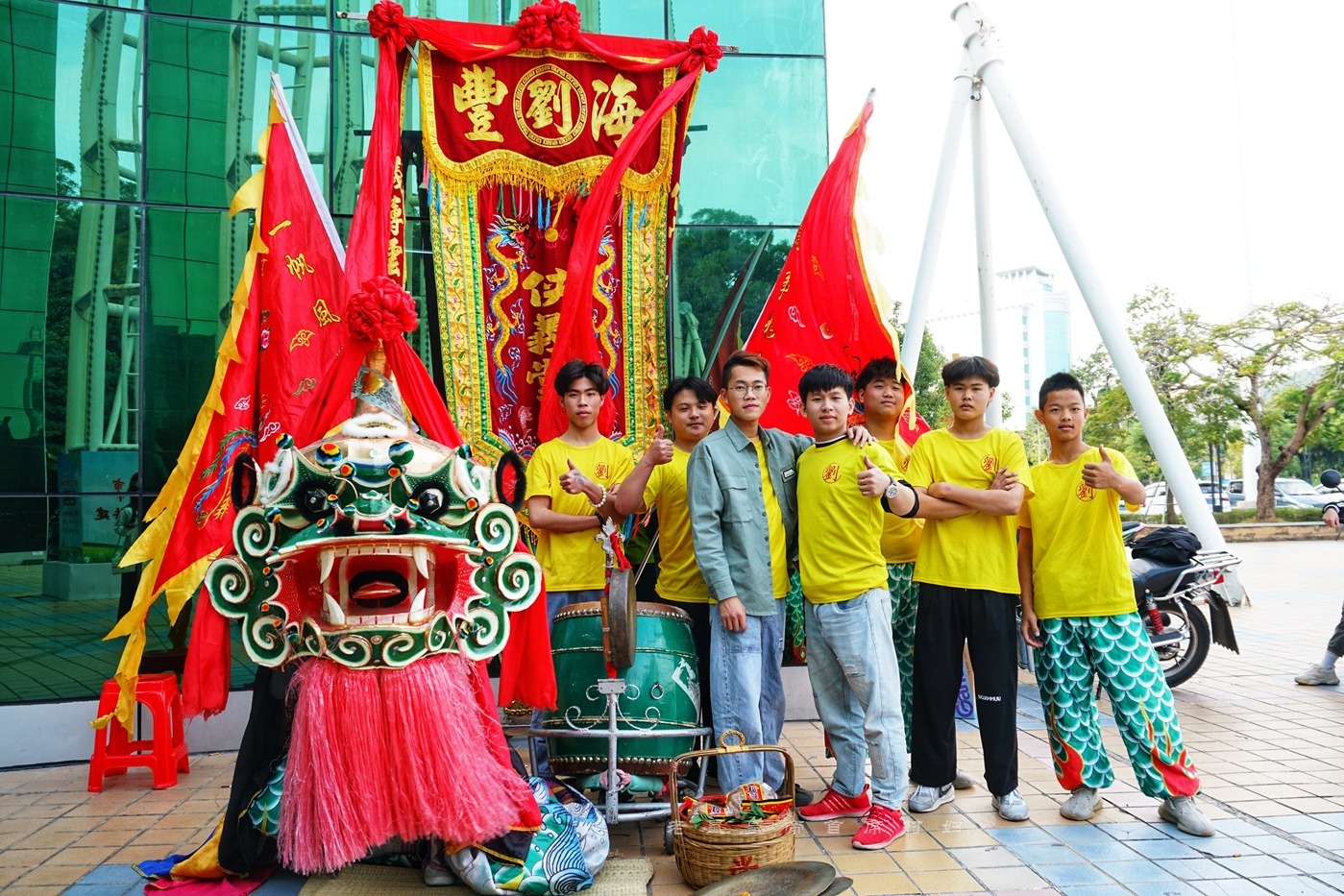 国家级非遗汕尾麒麟舞狮尾舞者竟是14岁男孩少年可期