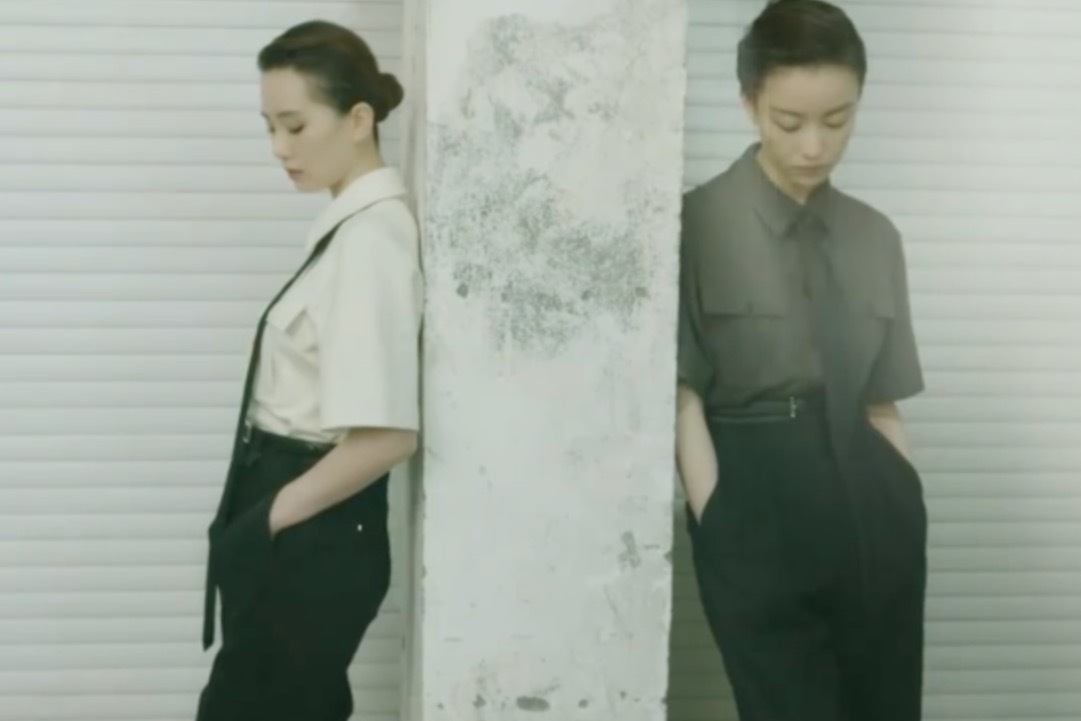 刘诗诗倪妮双生大片飒爽帅气又不失魅惑，《流金岁月》你们追了吗