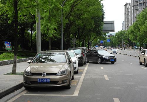 開車上路就算怎麼小心,也總有一些交規讓人猝不及防,原以為沒什麼問題