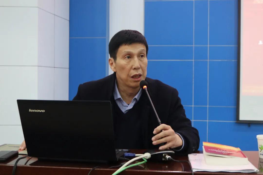 吕华山到泰安第十九中学宣讲十九届五中全会精神__凤凰网